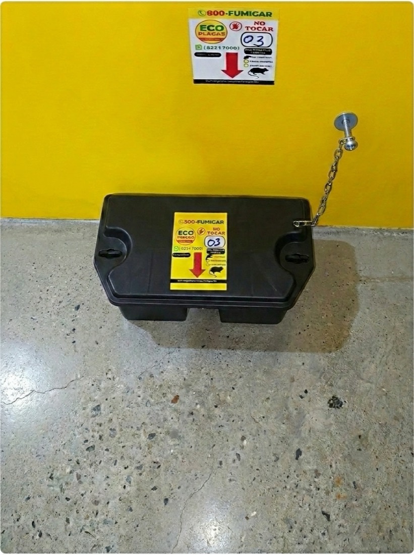 EcoPlagas rodent bait station, ready to place